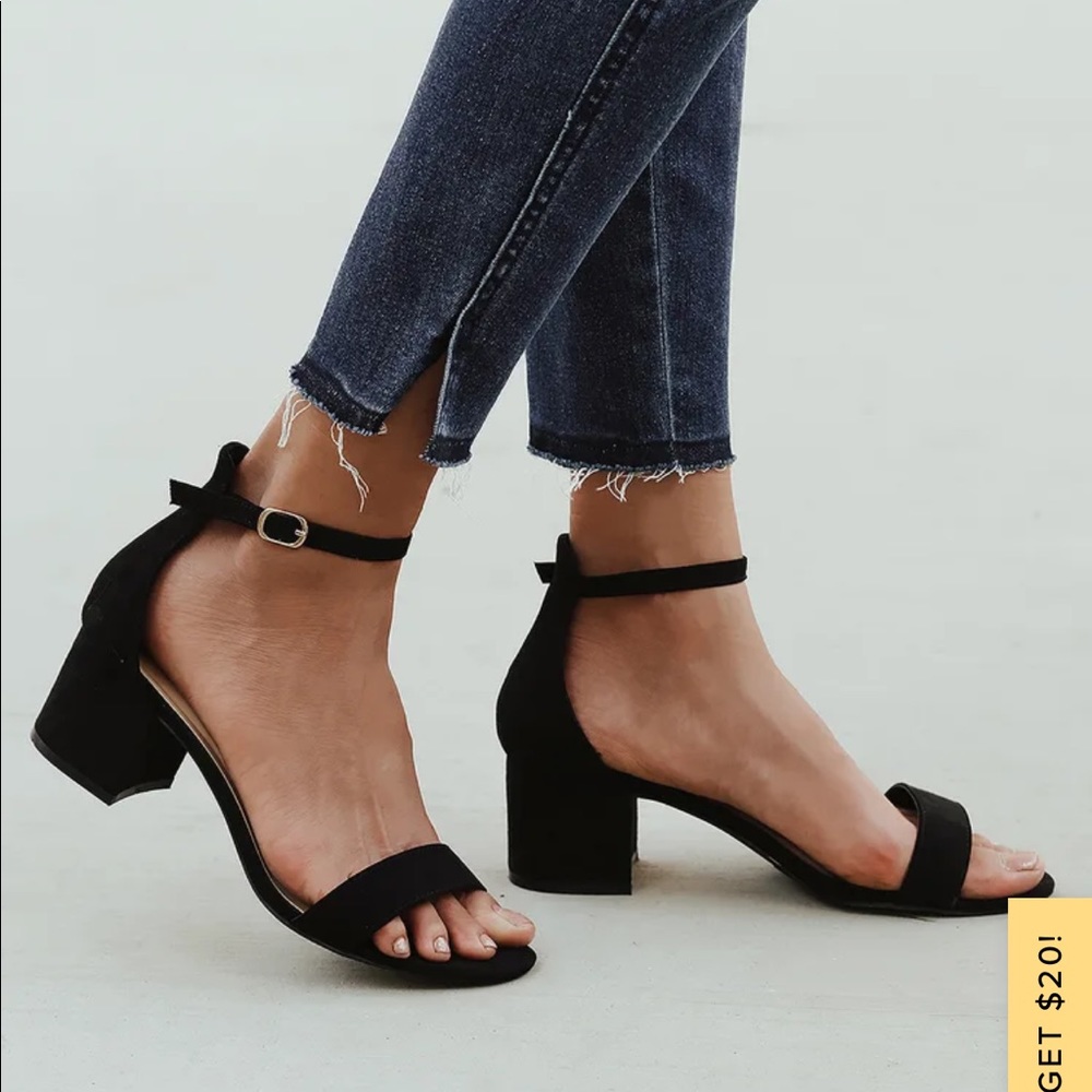 Lulus 2.5” block heel sandal never worn